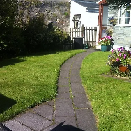 ** Beautiful Scenery - Cyclists & Walkers Dream ** Log Burner ** Peaceful Hamlet ** Redruth